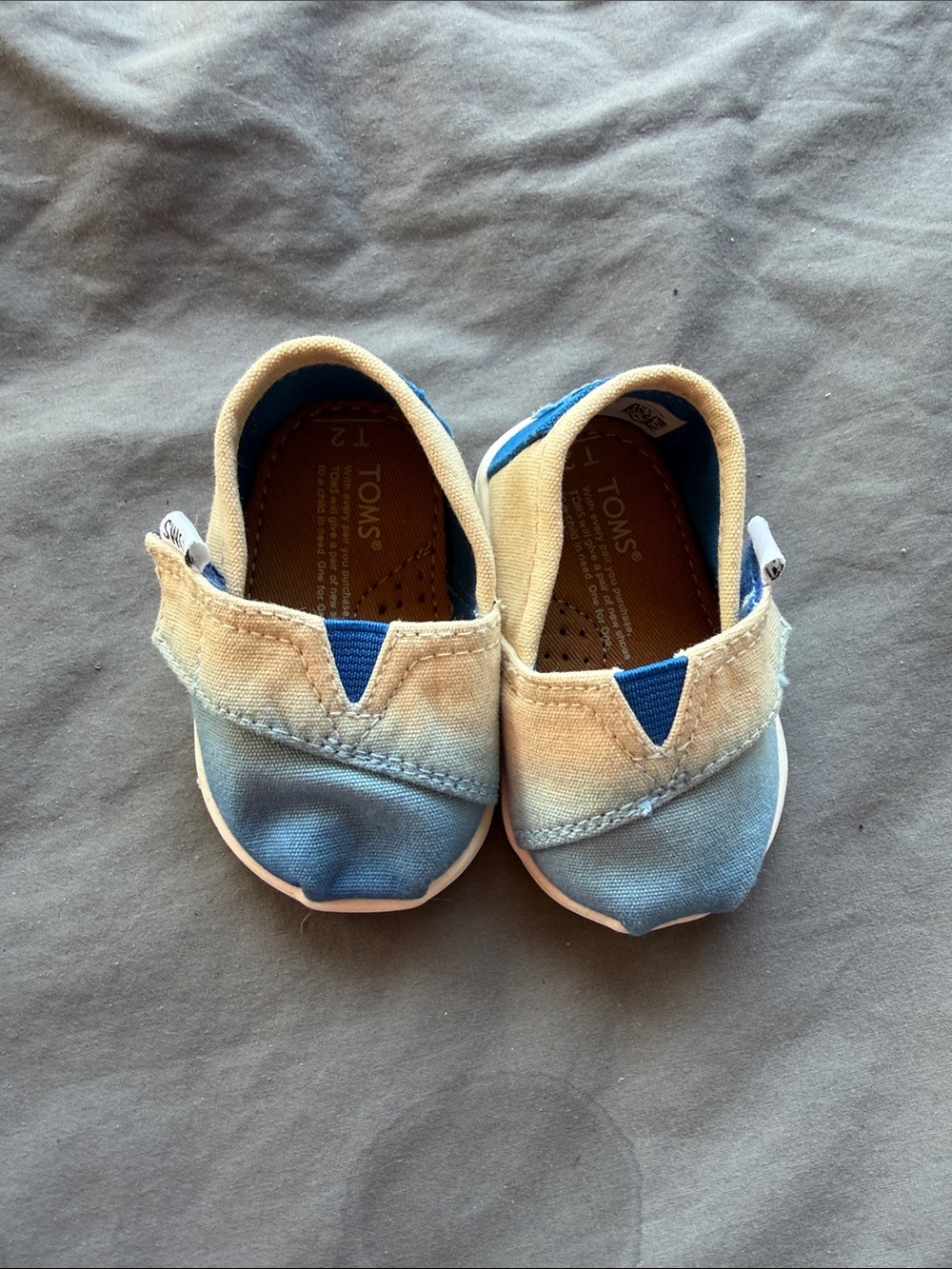 Toms Kids Ombre Blue Canvas Slip-On Baby Shoes